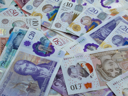 Applications open for £3k undergraduate bursary