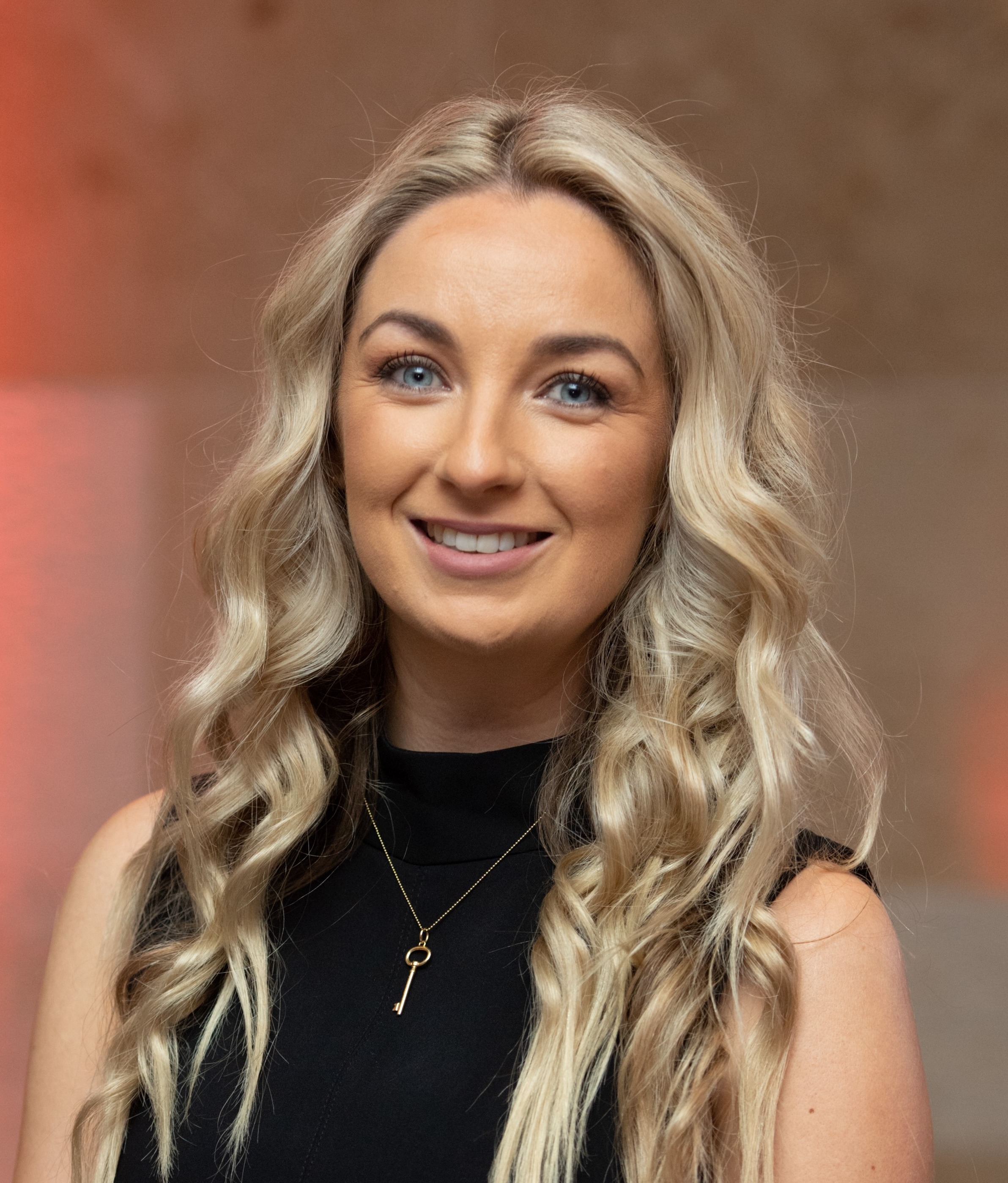 Go to the profile of Ellie McCall